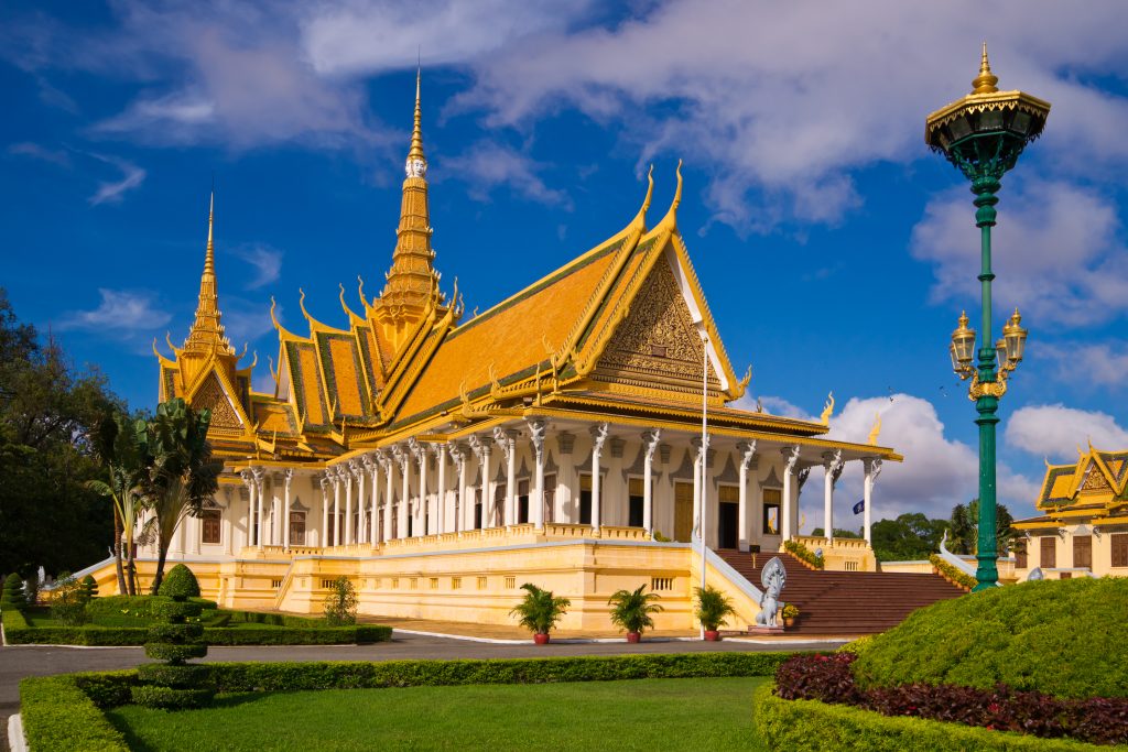 phnom penh architecture tour