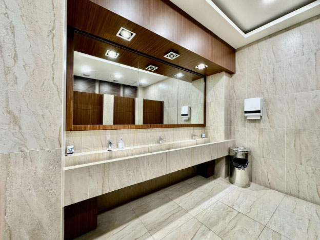 Yayasan Sultan Haji Hassanal Bolkiah Shopping Complex (Premier Toilet), Brunei Darussalam